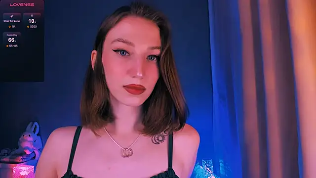 Snapshot of ellaamber chatting on December 15, 2025, 10:04 pm ellaamber online show from December 15, 2025, 10:04 pm