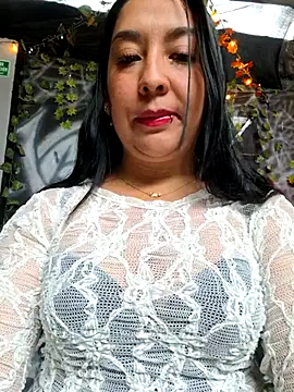 Snapshot of Bella_keny chatting on June 24, 2026, 2:59 pm Bella keny online show from June 24, 2026, 2:59 pm