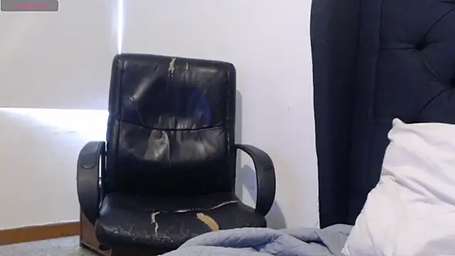 Snapshot of EmaGw chatting on November 2, 2025, 6:13 pm EmaGw online show from November 2, 2025, 6:13 pm