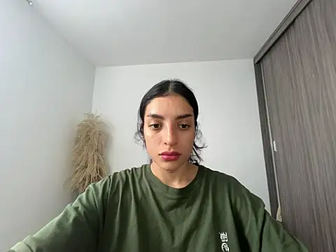 Snapshot of dakota_le chatting on July 23, 2026, 2:46 pm dakota le online show from July 23, 2026, 2:46 pm