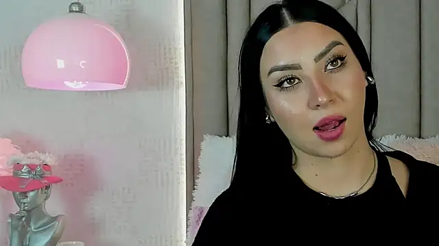 Snapshot of AudreyElla chatting on November 16, 2025, 3:44 am AudreyElla online show from November 16, 2025, 3:44 am