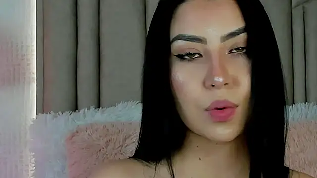 Snapshot of AudreyElla chatting on December 21, 2025, 10:10 pm AudreyElla online show from December 21, 2025, 10:10 pm