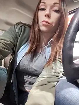 Snapshot of Genevieve143 chatting on November 12, 2025, 9:35 am Genevieve143 online show from November 12, 2025, 9:35 am