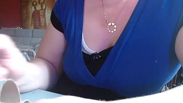 Snapshot of cruellaculdenfer67 chatting on December 2, 2025, 8:38 am cruellaculdenfer67 online show from December 2, 2025, 8:38 am