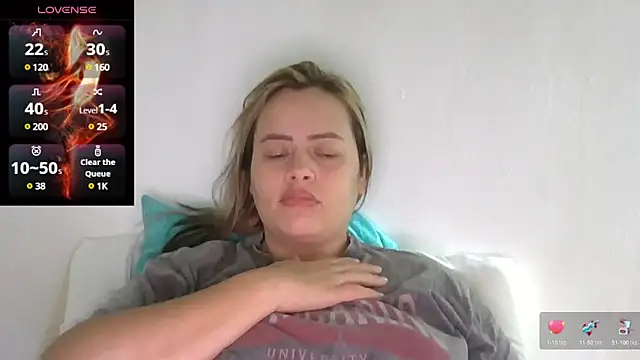 Snapshot of saramartinez1000 chatting on February 10, 2025, 3:32 pm saramartinez1000 online show from February 10, 2025, 3:32 pm