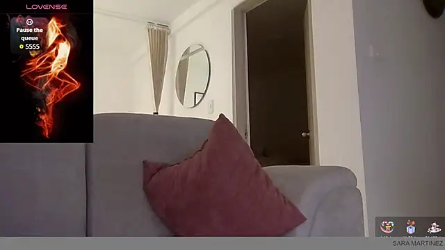 saramartinez1000 online show from February 19, 2026, 3:42 pm