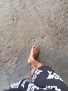 Din0071 online show from February 4, 2025, 4:39 pm