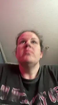 Snapshot of velvetta_ chatting on February 17, 2026, 7:33 pm velvetta online show from February 17, 2026, 7:33 pm