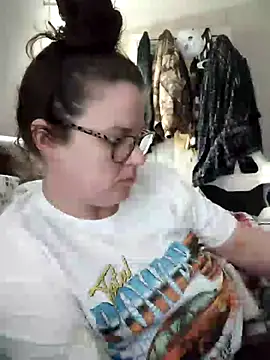 Snapshot of velvetta_ chatting on March 10, 2025, 2:48 pm velvetta  online show from March 10, 2025, 2:48 pm