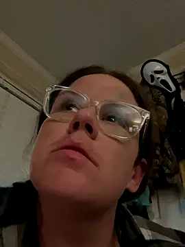 Snapshot of velvetta_ chatting on October 3, 2025, 6:26 am velvetta  online show from October 3, 2025, 6:26 am