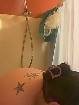 Snapshot of velvetta_ chatting on March 1, 2025, 6:24 am velvetta  online show from March 1, 2025, 6:24 am