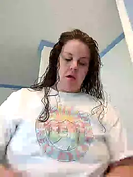 Snapshot of velvetta_ chatting on March 9, 2025, 6:43 pm velvetta  online show from March 9, 2025, 6:43 pm