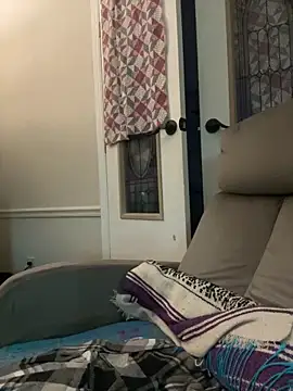 Snapshot of velvetta_ chatting on October 4, 2025, 10:22 pm velvetta  online show from October 4, 2025, 10:22 pm