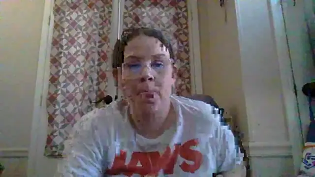 Snapshot of velvetta_ chatting on January 13, 2026, 7:40 pm velvetta online show from January 13, 2026, 7:40 pm