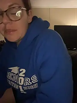 velvetta  online show from November 17, 2025, 6:06 am