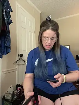 velvetta  online show from October 29, 2025, 5:23 pm