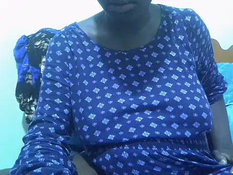 Snapshot of Petite_rider chatting on November 1, 2025, 6:13 pm Petite rider online show from November 1, 2025, 6:13 pm