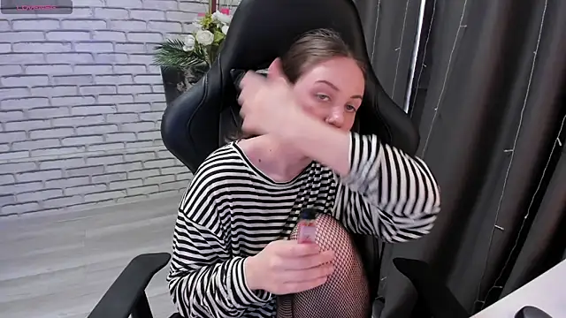 Snapshot of Kvetachka chatting on March 12, 2025, 3:35 am Kvetachka online show from March 12, 2025, 3:35 am