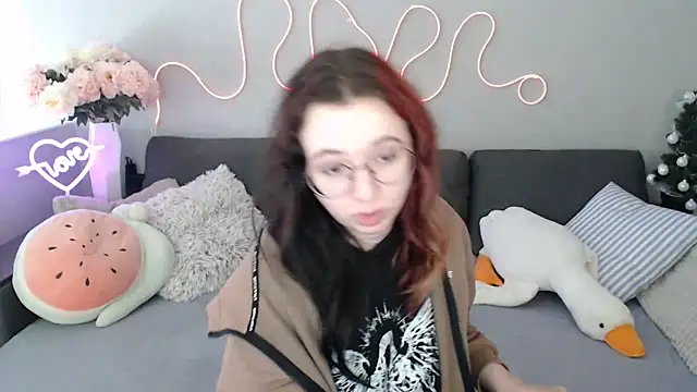 Mini Diva online show from February 22, 2026, 9:11 am