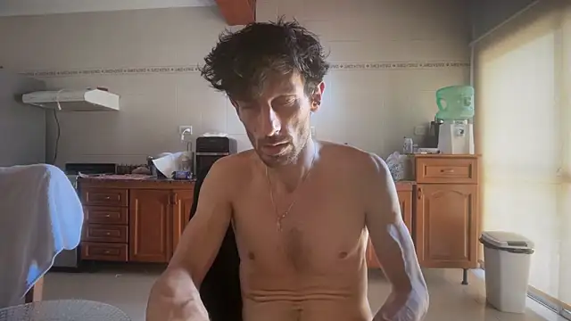 nicolaaaaas online show from February 18, 2026, 2:46 pm