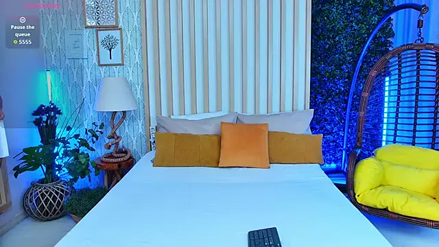 Snapshot of BriannaHart chatting on December 5, 2025, 7:29 am BriannaHart online show from December 5, 2025, 7:29 am