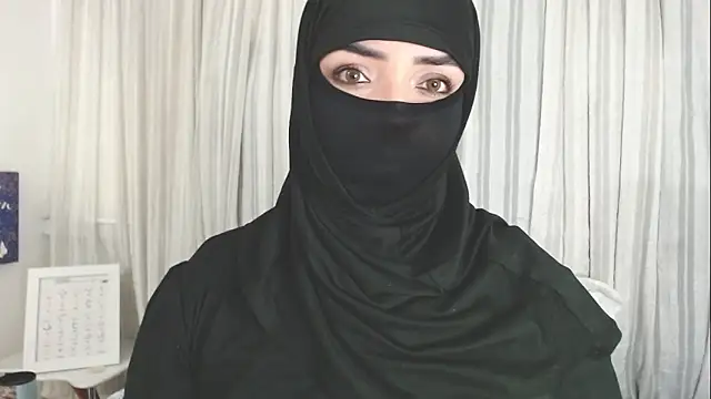 Snapshot of Uzra_hayed chatting on September 9, 2025, 6:28 pm Uzra hayed online show from September 9, 2025, 6:28 pm