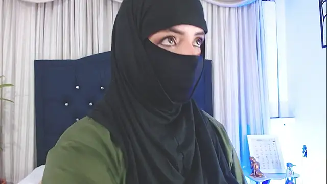 Snapshot of Uzra_hayed chatting on February 27, 2025, 10:31 pm Uzra hayed online show from February 27, 2025, 10:31 pm