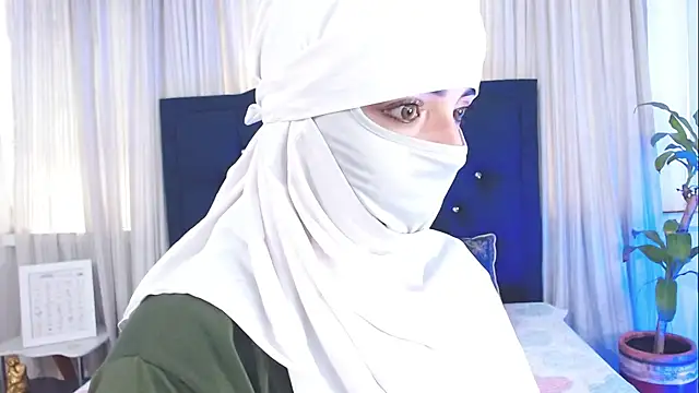 Uzra hayed online show from November 26, 2025, 3:34 pm