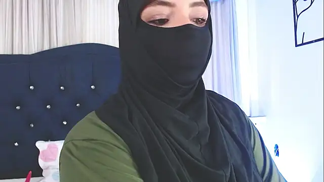 Snapshot of Uzra_hayed chatting on February 27, 2025, 7:26 pm Uzra hayed online show from February 27, 2025, 7:26 pm