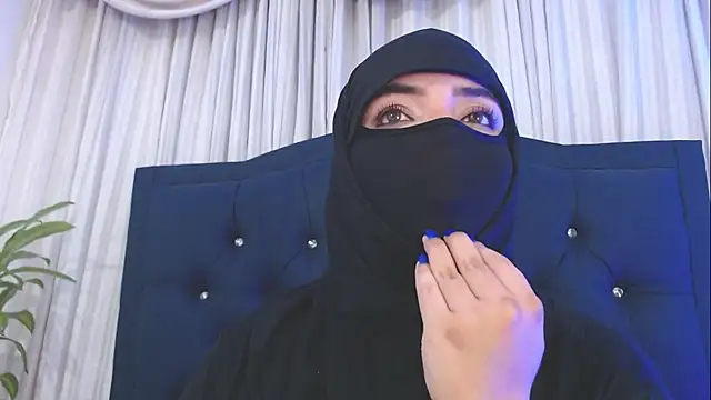 Snapshot of Uzra_hayed chatting on March 12, 2025, 2:20 am Uzra hayed online show from March 12, 2025, 2:20 am