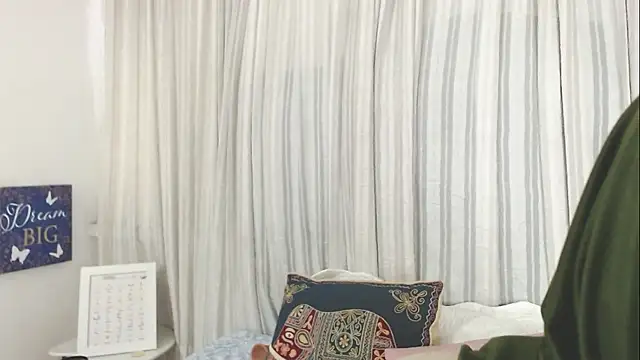 Snapshot of Uzra_hayed chatting on September 8, 2025, 7:24 pm Uzra hayed online show from September 8, 2025, 7:24 pm