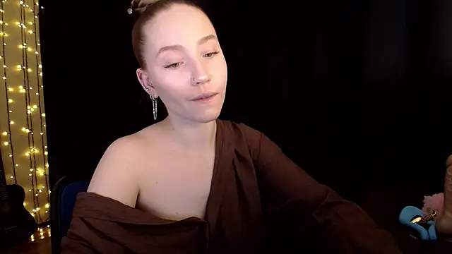 Snapshot of SindiWatsoon chatting on February 5, 2026, 1:18 pm SindiWatsoon online show from February 5, 2026, 1:18 pm