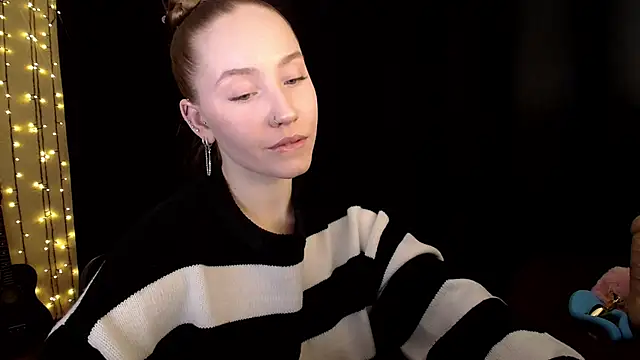 Snapshot of SindiWatsoon chatting on February 3, 2026, 1:27 pm SindiWatsoon online show from February 3, 2026, 1:27 pm