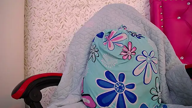 luly pink online show from November 29, 2025, 4:01 am