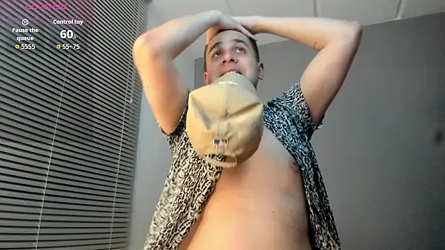 Latin boy surprisee online show from February 5, 2026, 1:23 am