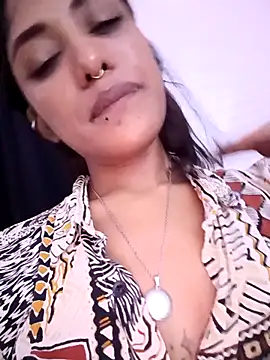 VictoireFeller online show from October 7, 2025, 4:57 am