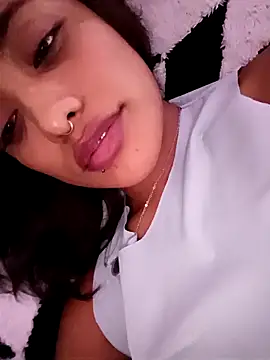 VictoireFeller online show from September 24, 2025, 4:41 am