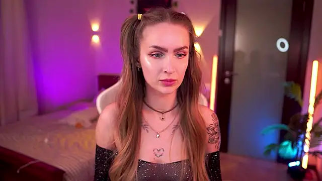 Kamila icee online show from March 21, 2026, 9:30 pm