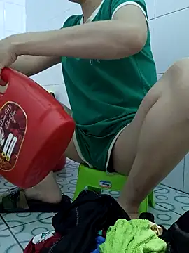 Ngocnhi2k online show from January 9, 2025, 1:24 pm