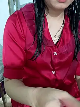 Ngocnhi2k online show from February 19, 2025, 1:17 pm