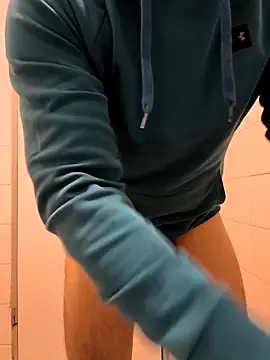 Snapshot of onbifeet chatting on December 16, 2025, 9:57 am onbifeet online show from December 16, 2025, 9:57 am