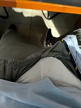 Snapshot of onbifeet chatting on November 16, 2025, 9:47 am onbifeet online show from November 16, 2025, 9:47 am