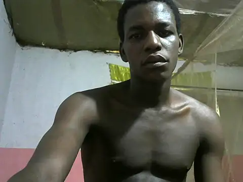 Snapshot of Bigras0011 chatting on December 5, 2025, 4:55 am Bigras0011 online show from December 5, 2025, 4:55 am