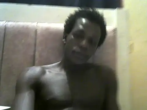 Snapshot of Bigras0011 chatting on June 24, 2026, 7:44 pm Bigras0011 online show from June 24, 2026, 7:44 pm