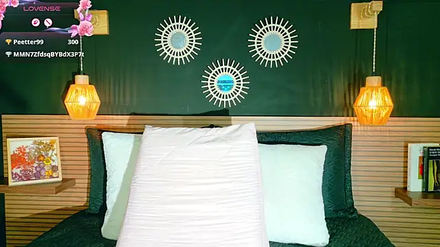 AnnaVictoria   online show from April 28, 2026, 3:11 am