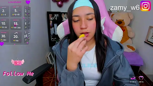 Snapshot of karla_cute01 chatting on November 26, 2025, 6:24 am karla cute01 online show from November 26, 2025, 6:24 am