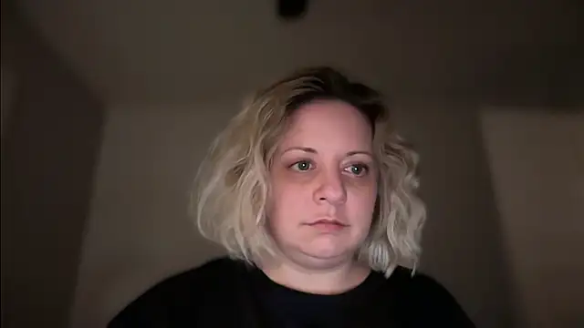 darlingashley online show from December 21, 2025, 6:04 am