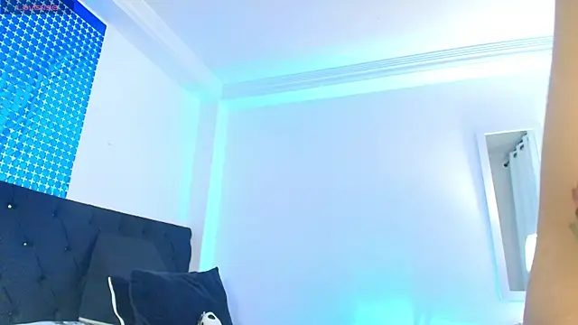 Snapshot of MeganLorensx chatting on November 27, 2025, 12:00 am MeganLorensx online show from November 27, 2025, 12:00 am