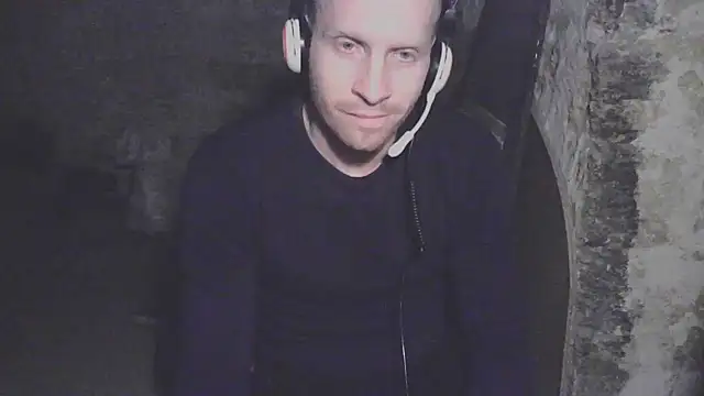 Snapshot of GoodSeksLove chatting on March 6, 2025, 5:33 pm GoodSeksLove online show from March 6, 2025, 5:33 pm