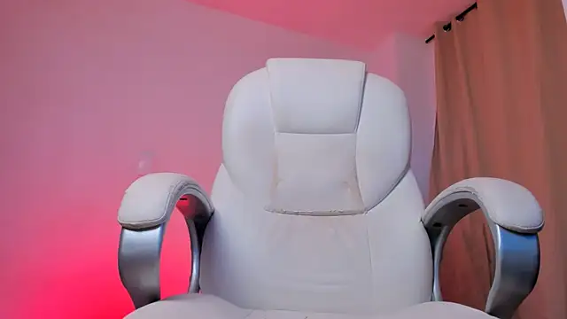 Snapshot of Angelo_duarte chatting on December 3, 2025, 6:29 pm Angelo duarte online show from December 3, 2025, 6:29 pm